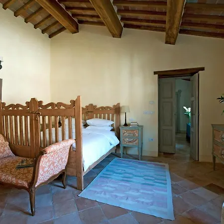 Villa Ronti Sleeps 8 Pool Air Con Wifi
